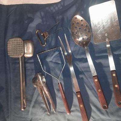 Wooden handled kitchen utensils