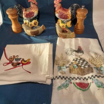 Kitchen rooster decor and kitchenware