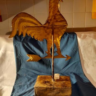 Rustic Tin rooster decor