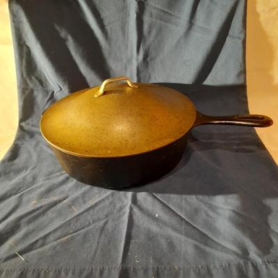 Unmarked Cast Iron skillet with lid