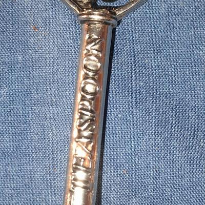 Metal Silver Tone heart design Measuring Spoons A pinch of Hugs, A spoon of sharing ...