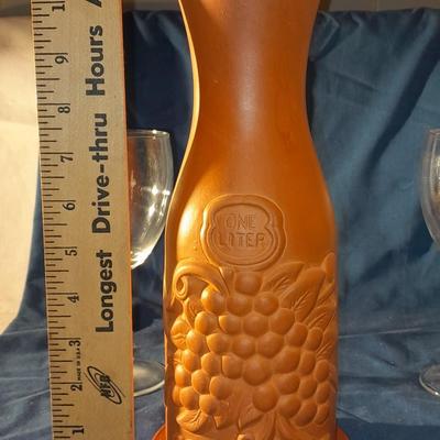 Clay One liter wine cooler with two stemmed glasses