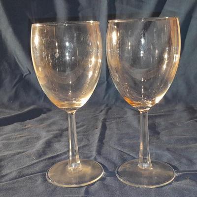 Clay One liter wine cooler with two stemmed glasses