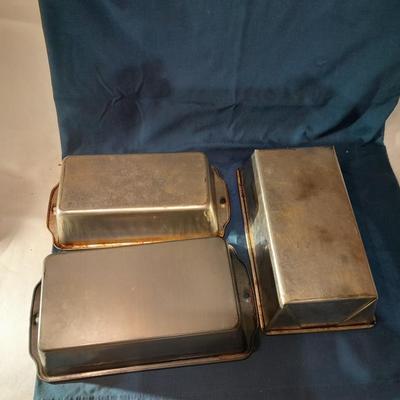 Nesting bread baking pans