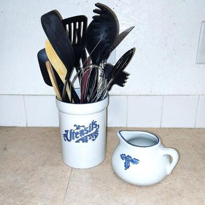 PFALTZGRAFF UTENSIL CANISTER WITH COOKING UTENSILS AND CREAMER