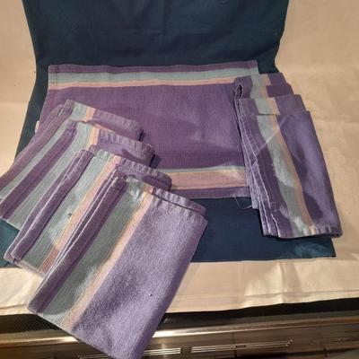 Table linens, 4 napkins with 4 matching placemats