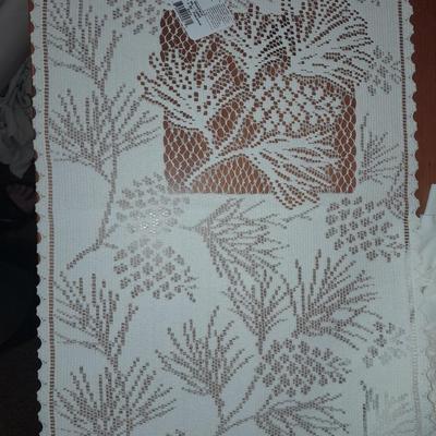 Lacy Table linens, Doiley's and Placemats