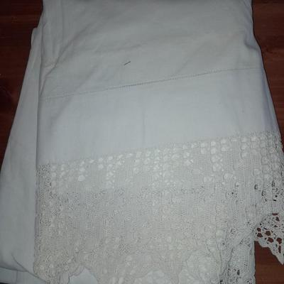 Lacy Table linens, Doiley's and Placemats