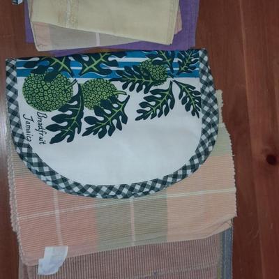 Table linens - placemats and assorted linen napkins