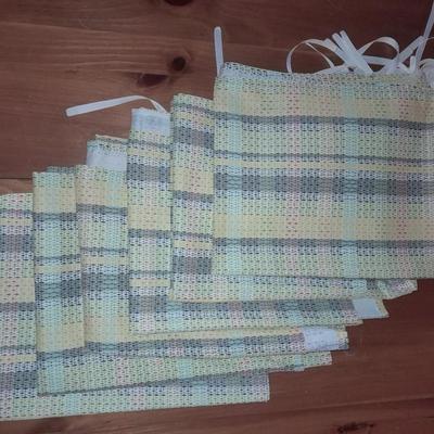 Matching Table runners with ties on end