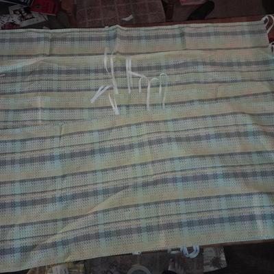 Matching Table runners with ties on end