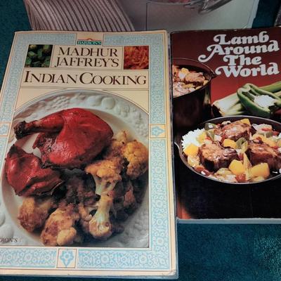 Cookbooks Fresh ways with poultry - lamb - Hungarian - Chinese - Around the world and others
