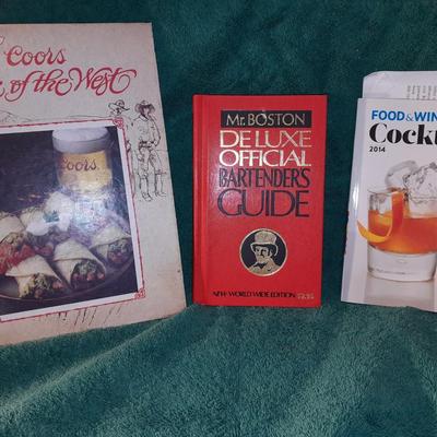 Drink books for the bar How to create cocktails! - Cocktails - Coors taste of the west- Deluxe Bartenders Guide