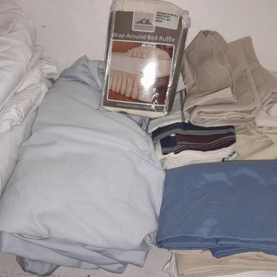 Bed sheets pillow cases mixed sizes