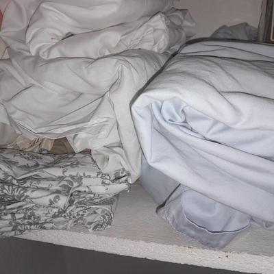 Bed sheets pillow cases mixed sizes