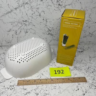 New in box Herb Saver & plastic colander