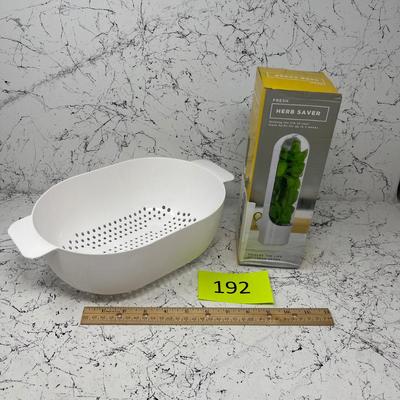 New in box Herb Saver & plastic colander