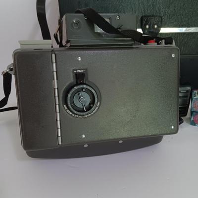 Polaroid Automatic land camera 430 with accessories and case