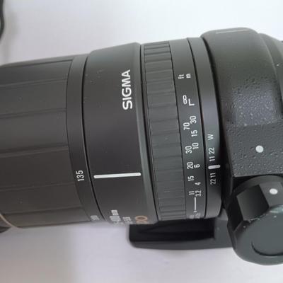 Sigma 135-400mm 1:45-5.6 APO Lens for Canon EF Cameras With case