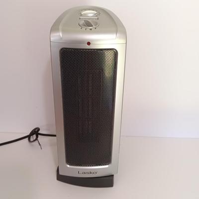 Lasko Oscillating heater Winter is coming and you'll be glad to have this!