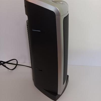 Lasko Oscillating heater Winter is coming and you'll be glad to have this!