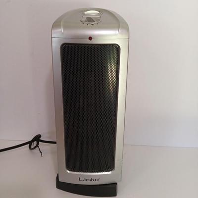 Lasko Oscillating heater Winter is coming and you'll be glad to have this!