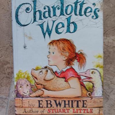 Kids - snuggle up and read a book! Children's books with Throw blanket