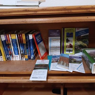 Books and maps of travels