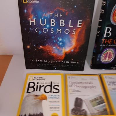 National Geographic books - Hubble cosmos- The brain - Birds - and Photography lessons on disc