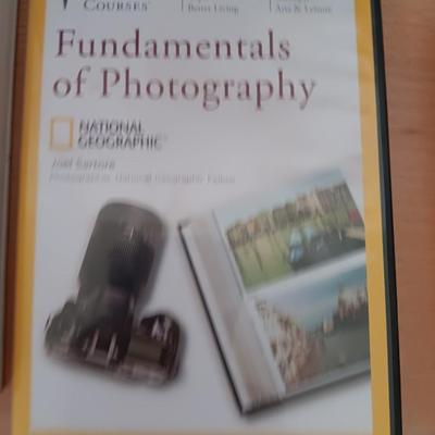 National Geographic books - Hubble cosmos- The brain - Birds - and Photography lessons on disc