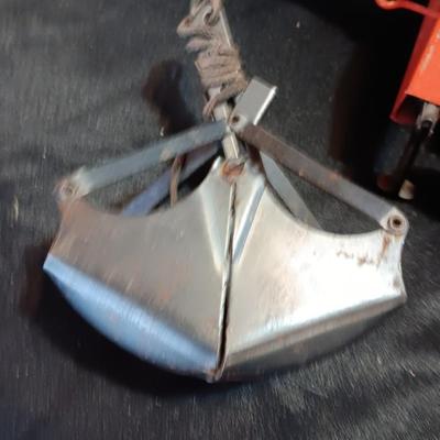 Vintage Charles Doepke Model Toys Unit Crane & Shovel Corp. Construction, Large Boom Metal crane