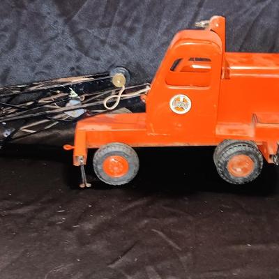 Vintage Charles Doepke Model Toys Unit Crane & Shovel Corp. Construction, Large Boom Metal crane