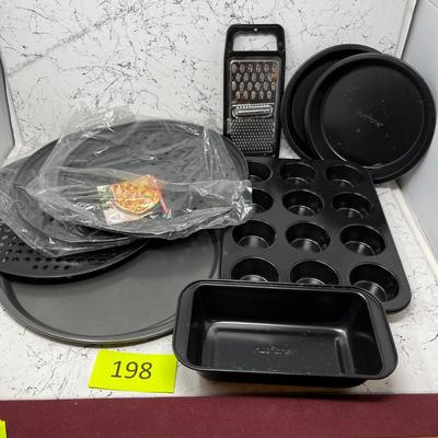 Mix of new, lightly used baking items