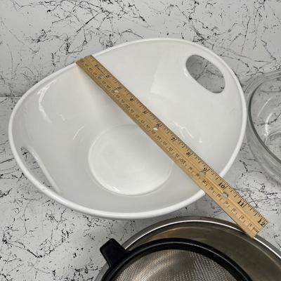 Collection of bowls