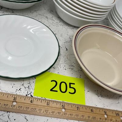 Variety of Corelle cereal & fruit bowls