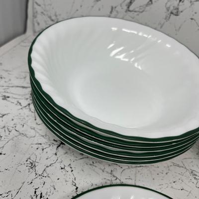 Variety of Corelle cereal & fruit bowls