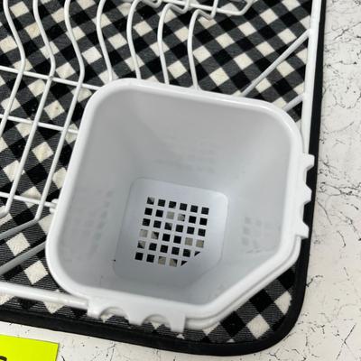 Dish rack & towels