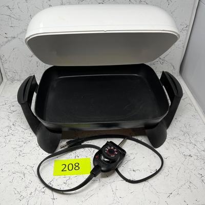 Electric skillet