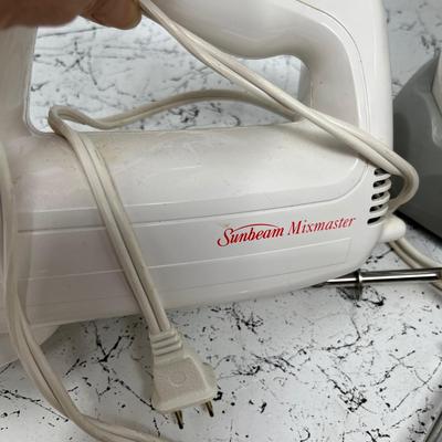 Hand mixer and small blender