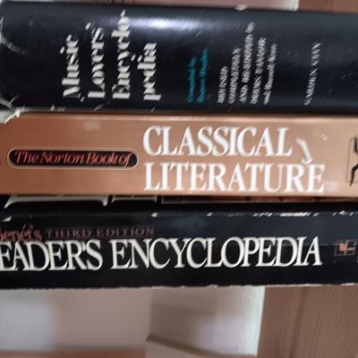 Learning books- English language - Medical dictionary - Thesaurus - and others