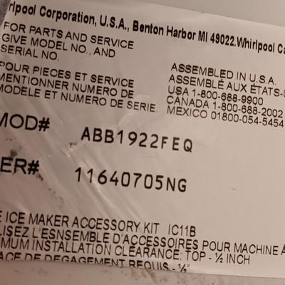 Working Amana Refrigerator with bottom freezer