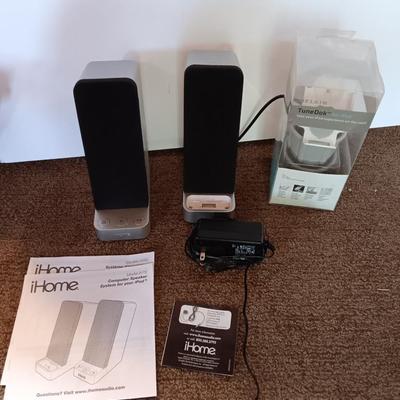 I home speaker charging system and a ipod tunedok