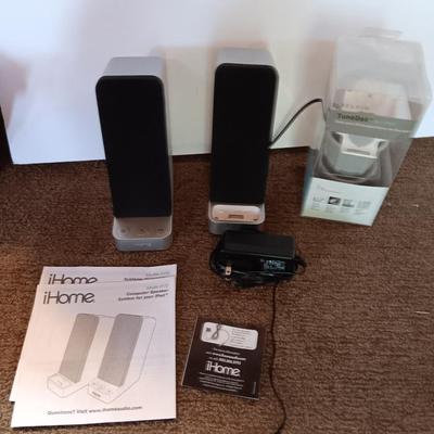 I home speaker charging system and a ipod tunedok