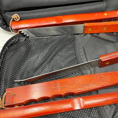 Barbecue utensils