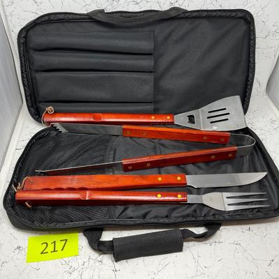 Barbecue utensils