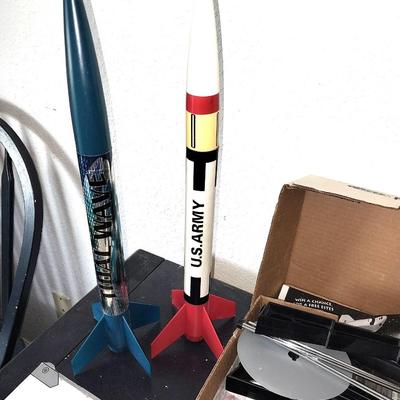 MODEL ROCKETS -ENGINES- STARTERS AND MANY RELATED PARTS