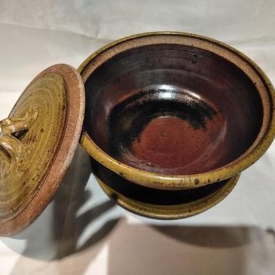 Pottery pot with lid and drip plate