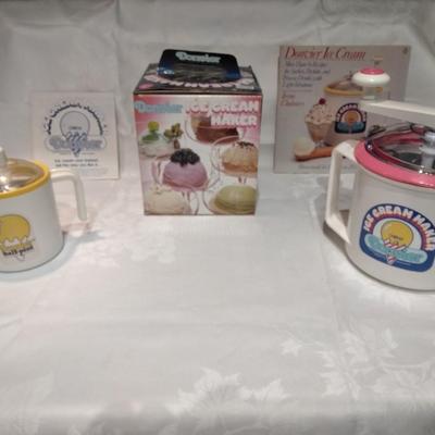 Ice cream maker with accessories