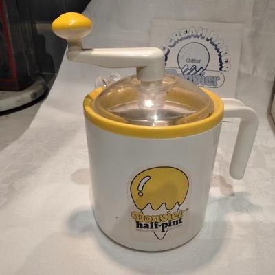 Ice cream maker with accessories