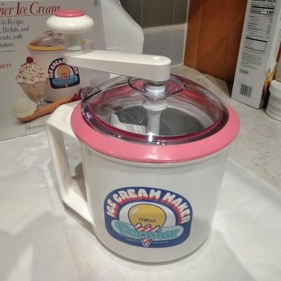 Ice cream maker with accessories